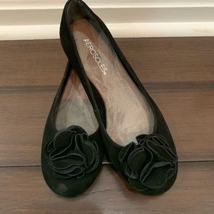 Aerosoles Beccentric floral black suede flats